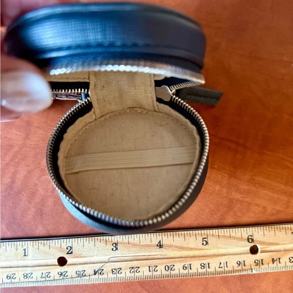 Navy Blue Round Trinket/Coin Purse/EarBuds Case with K Initial - Picture 6 of 6